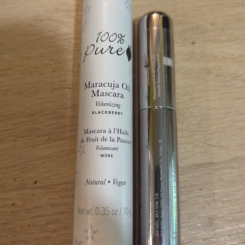 NEW 100% Pure Cosmetics Maracuja Oil Mascara Volumizing color Blackberry